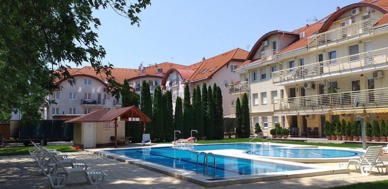 Myrelax Apartment - Hajdúszoboszló מראה חיצוני תמונה